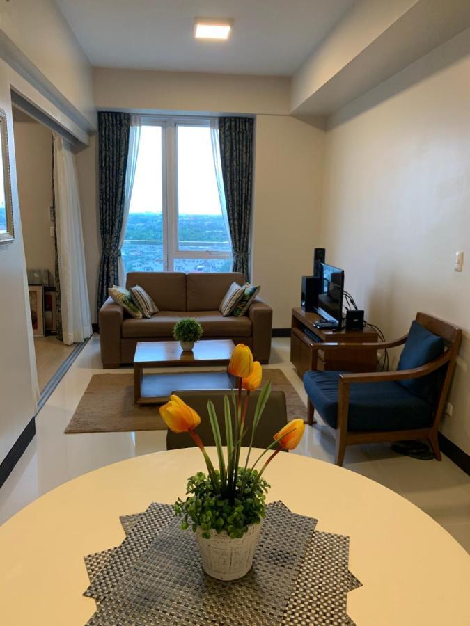 Mactan Newtown Deluxe Island Breeze Apartment Lapu-Lapu City Bagian luar foto
