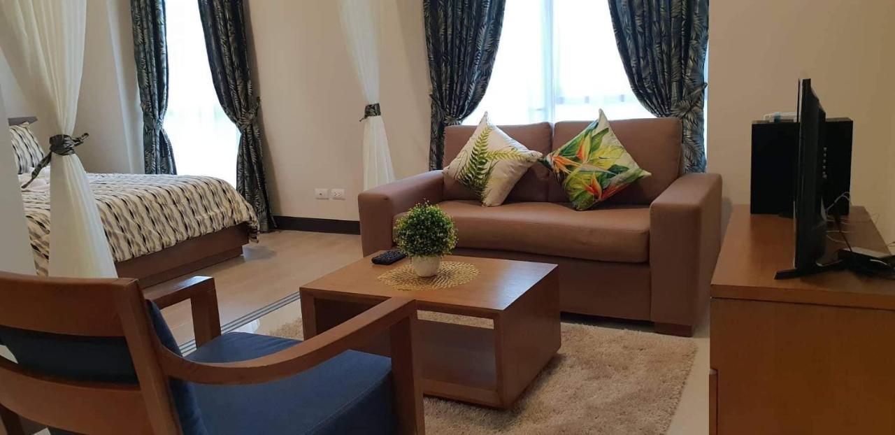 Mactan Newtown Deluxe Island Breeze Apartment Lapu-Lapu City Bagian luar foto